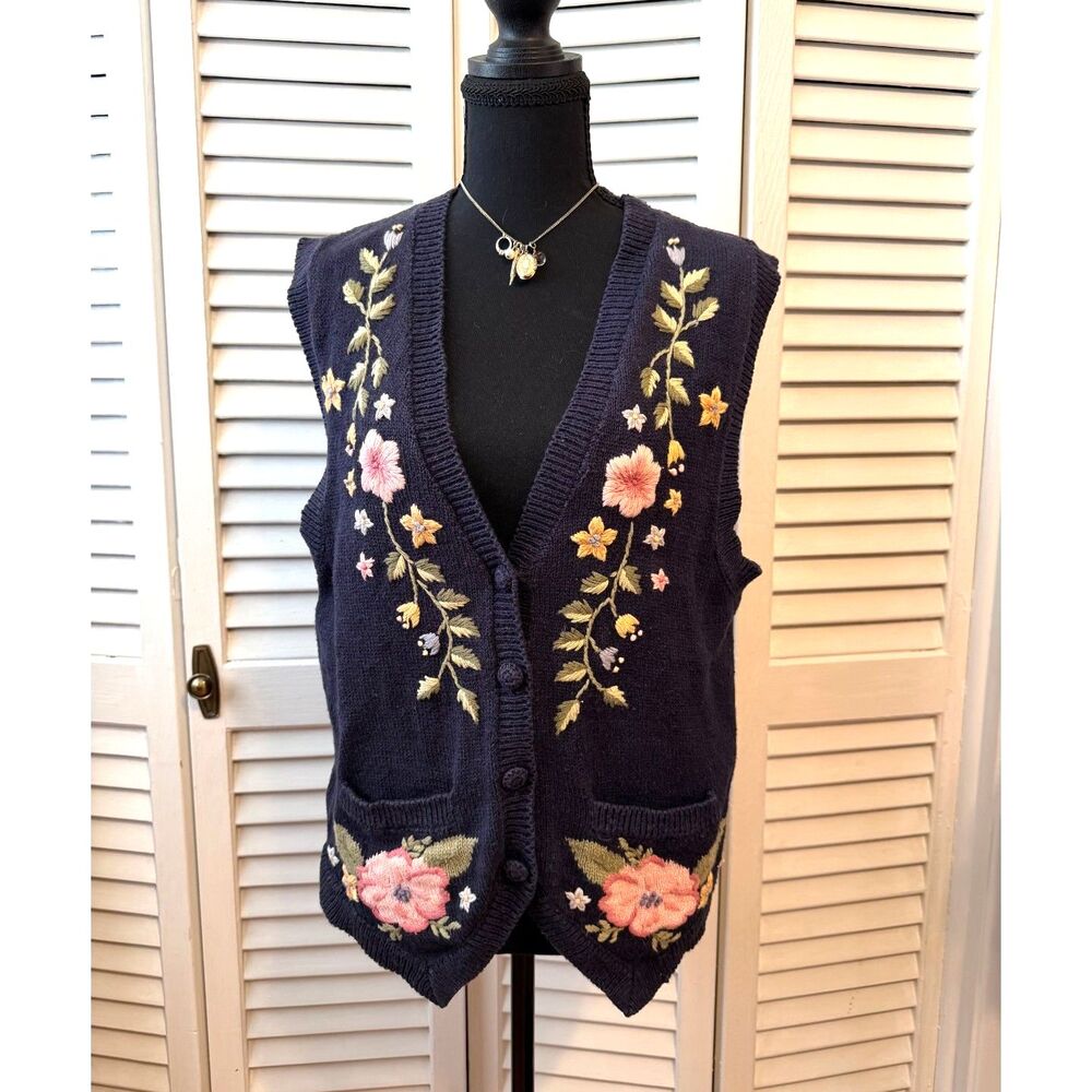 Vintage Floral Embroidered Navy Sweatervest Size L Cottagecore Granny Chic